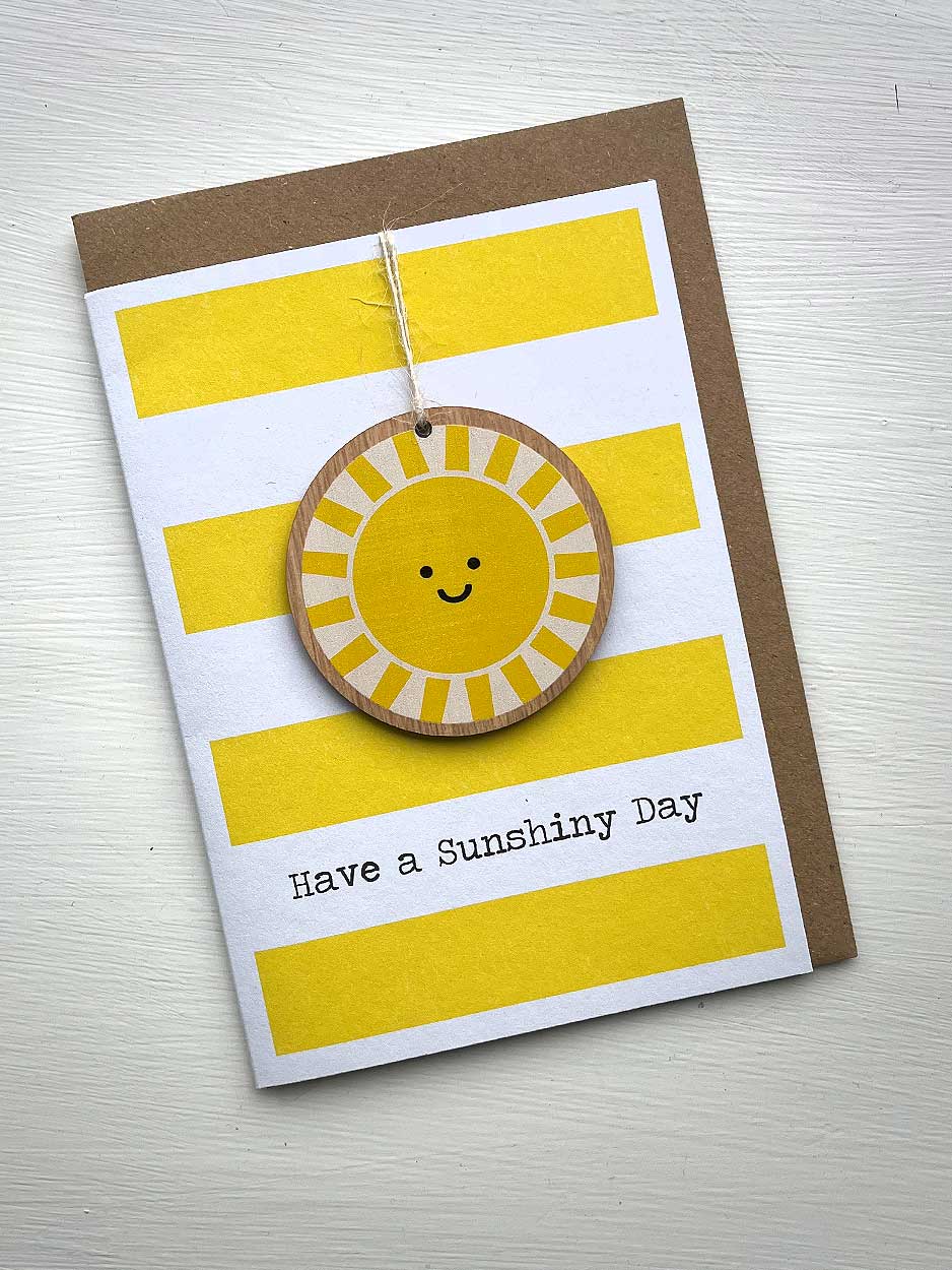 Have A Sunshiny Day Card With Wooden Decoration card Daisy Cat 